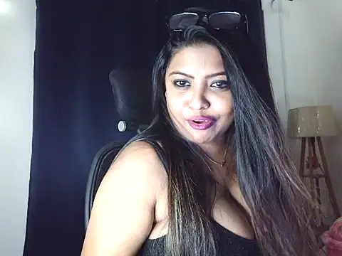 monika sassy online show from 2, 4, 2026