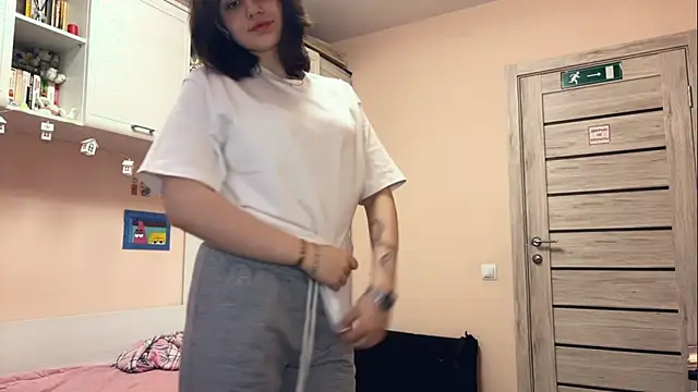 NoraSweetie online show from 2, 4, 2026