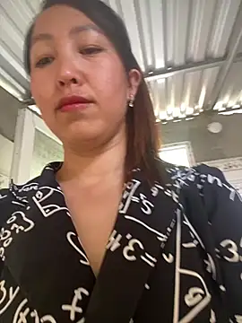 Snapshot of Huonglyna chatting on 10, 4, 2026 Huonglyna online show from 10, 4, 2026