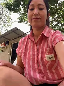 Snapshot of Huonglyna chatting on 7, 5, 2026 Huonglyna online show from 7, 5, 2026