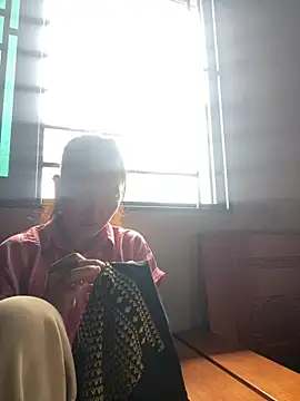 Snapshot of Huonglyna chatting on 12, 5, 2026 Huonglyna online show from 12, 5, 2026