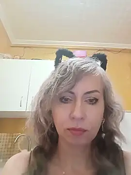 TaynaSecret online show from 28, 5, 2026