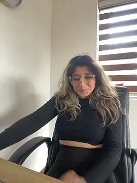 Isabella varella- online show from 11, 5, 2026