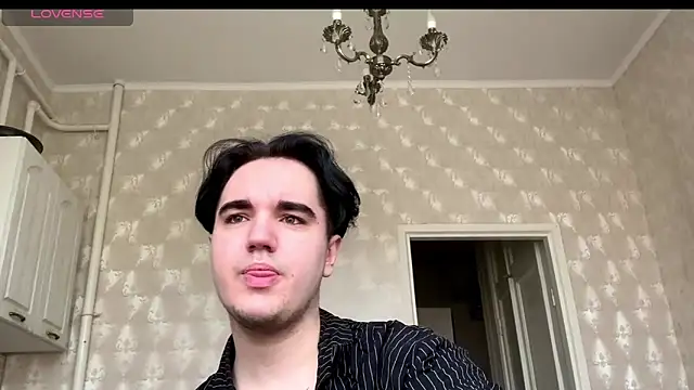 Snapshot of TylerSweet_ chatting on 9, 4, 2026 TylerSweet online show from 9, 4, 2026