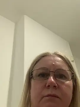 MilaLila204 online show from 19, 4, 2026