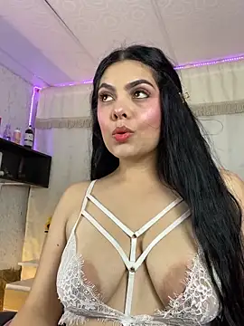 molly bick online show from 25, 4, 2026