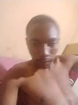 Snapshot of alphamale25 chatting on 14, 6, 2026 alphamale25 online show from 14, 6, 2026
