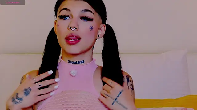 YasminnStorm online show from 6, 7, 2026