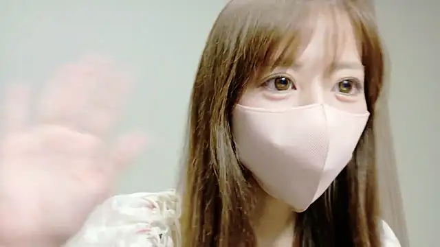 Snapshot of miraichan_v chatting on 14, 4, 2026 miraichan v online show from 14, 4, 2026