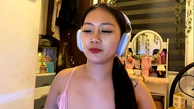 GlindaDejardin online show from 6, 5, 2026