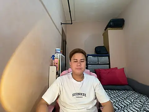 Snapshot of tipsy_butter chatting on 2, 8, 2026 tipsy butter online show from 2, 8, 2026