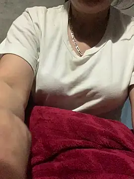 Snapshot of candy-beo chatting on 13, 4, 2026 candy-beo online show from 13, 4, 2026