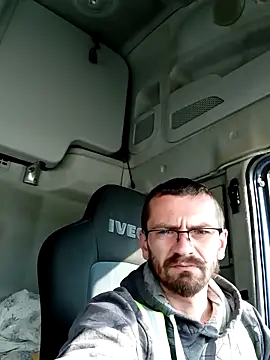 jozsi1995 online show from 21, 4, 2026