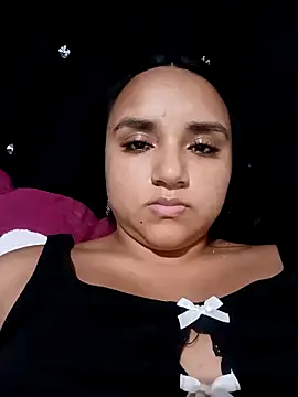Snapshot of Valentina_Narvaez chatting on 4, 5, 2026 Valentina Narvaez online show from 4, 5, 2026