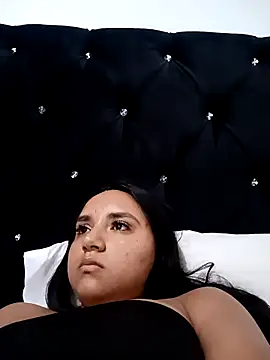 Snapshot of Valentina_Narvaez chatting on 8, 5, 2026 Valentina Narvaez online show from 8, 5, 2026