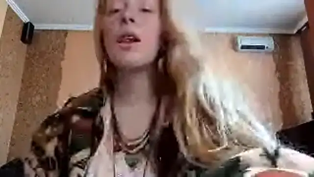 Snapshot of KateVibe_01 chatting on 27, 5, 2026 KateVibe 01 online show from 27, 5, 2026