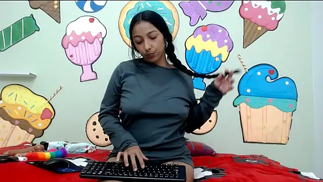Snapshot of pamelaskiny20 chatting on 14, 5, 2026 pamelaskiny20 online show from 14, 5, 2026