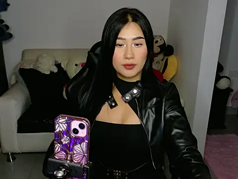 Snapshot of EvelynLeen_ chatting on 18, 4, 2026 EvelynLeen online show from 18, 4, 2026