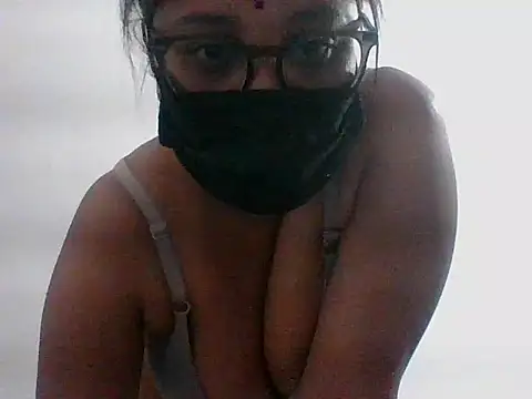 Snapshot of sexy_nita chatting on 11, 4, 2026 sexy nita online show from 11, 4, 2026