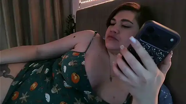 Snapshot of miss_preggie chatting on 27, 4, 2026 miss preggie online show from 27, 4, 2026