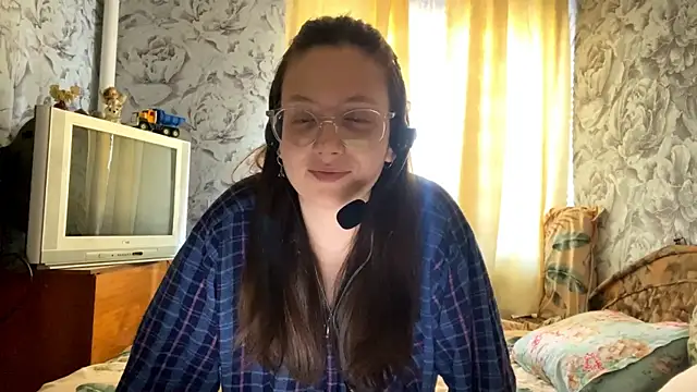 RosaliaHonohan online show from 8, 4, 2026