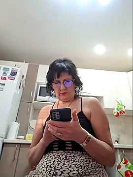 Snapshot of LaliaMia chatting on 5, 2, 2025 LaliaMia online show from 5, 2, 2025