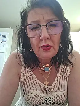 Snapshot of LaliaMia chatting on 18, 4, 2026 LaliaMia online show from 18, 4, 2026