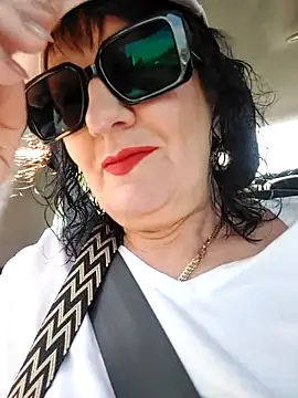Snapshot of LaliaMia chatting on 5, 6, 2026 LaliaMia online show from 5, 6, 2026
