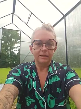 Snapshot of Blondejenn chatting on 2, 6, 2026 Blondejenn online show from 2, 6, 2026