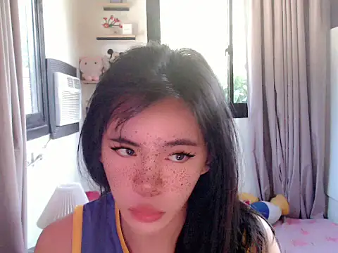 Snapshot of Womanoflove1 chatting on 4, 7, 2026 Womanoflove1 online show from 4, 7, 2026