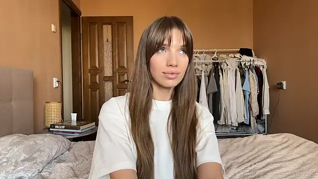 Snapshot of ArtieThoman chatting on 8, 4, 2026 ArtieThoman online show from 8, 4, 2026