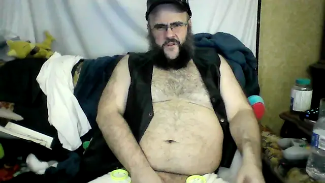 BriTheTopBear online show from 6, 5, 2026