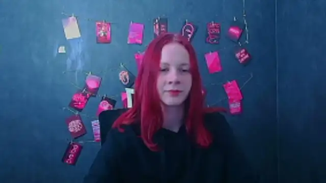 DarkSakuraa online show from 14, 5, 2026