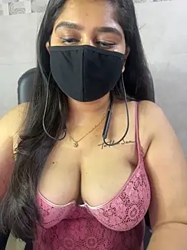 Snapshot of sarasofiaa_ chatting on 17, 5, 2026 sarasofiaa online show from 17, 5, 2026