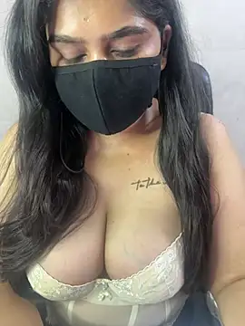 Snapshot of sarasofiaa_ chatting on 20, 5, 2026 sarasofiaa online show from 20, 5, 2026