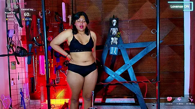 Bdsm Kiara online show from 23, 4, 2026