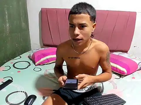 Snapshot of Junior_bebe chatting on 29, 4, 2026 Junior bebe online show from 29, 4, 2026