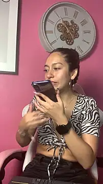 DulceLatinaxo online show from 1, 7, 2026