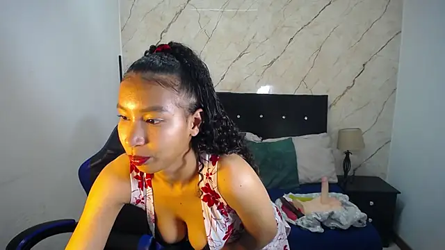 hasley cute online show from 24, 4, 2026