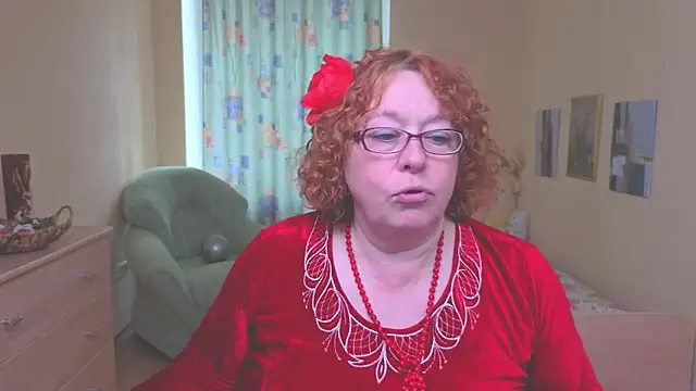 Snapshot of Fara_Flutte chatting on 13, 5, 2026 Fara Flutte online show from 13, 5, 2026