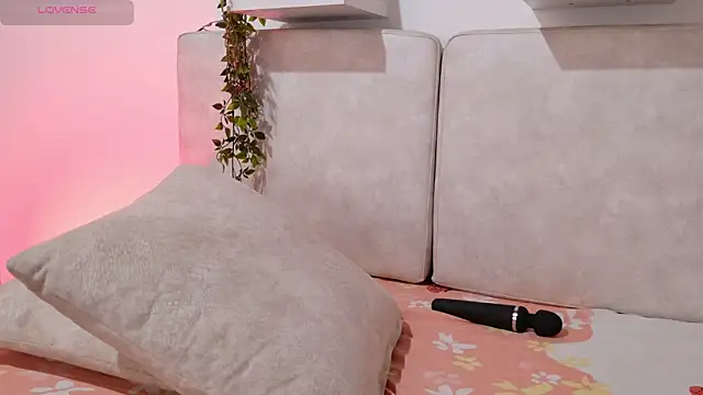 Snapshot of Hanni_Dulce_ chatting on 8, 4, 2026 Hanni Dulce online show from 8, 4, 2026