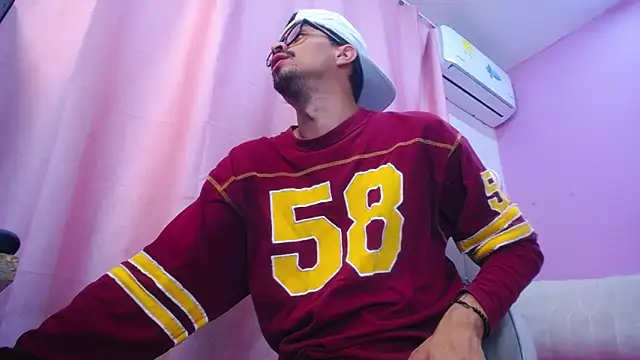 Snapshot of Amir_guy_ chatting on 9, 4, 2026 Amir guy online show from 9, 4, 2026