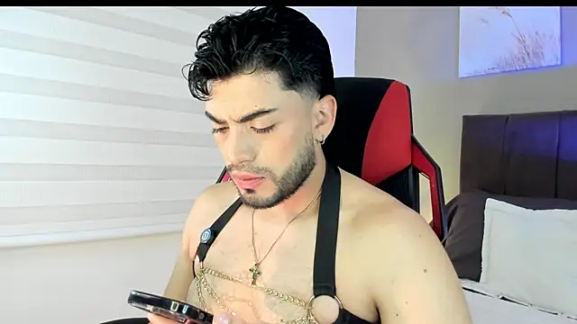 Alexander Diazz online show from 8, 4, 2026