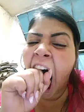 Snapshot of MeryCubanaRica chatting on 15, 4, 2026 MeryCubanaRica online show from 15, 4, 2026