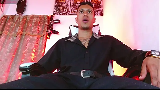 DARK BLACK 0 online show from 22, 5, 2026