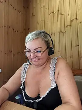 Snapshot of White-Chocolatte chatting on 26, 6, 2026 White-Chocolatte online show from 26, 6, 2026