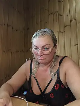 Snapshot of White-Chocolatte chatting on 6, 7, 2026 White-Chocolatte online show from 6, 7, 2026