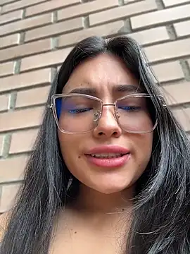 Snapshot of VioletRousee chatting on 24, 6, 2026 VioletRousee online show from 24, 6, 2026