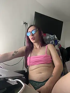 BellaTxM  online show from 17, 5, 2026