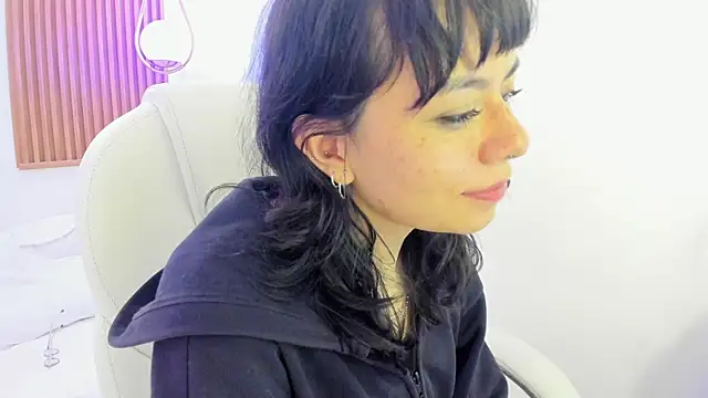 ghostmila online show from 18, 4, 2026